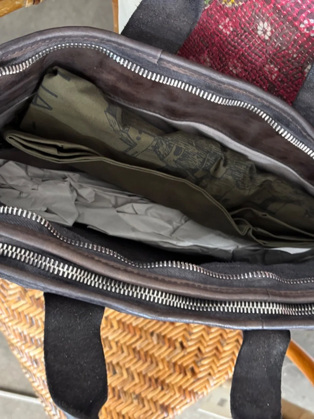 Campomaggi Noce Embossed Leather Laptop Bag in Grigio